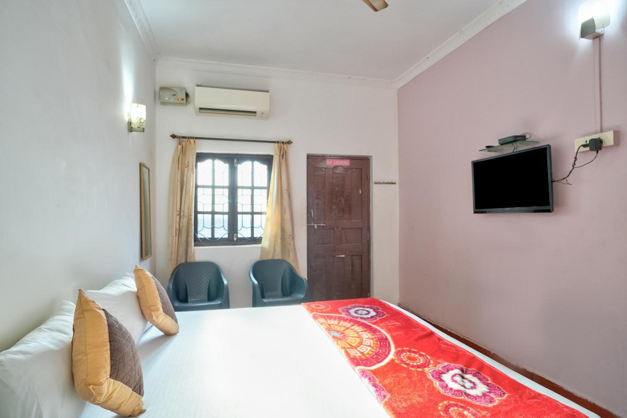 Om Sai Guest House 칼랑굿 외부 사진