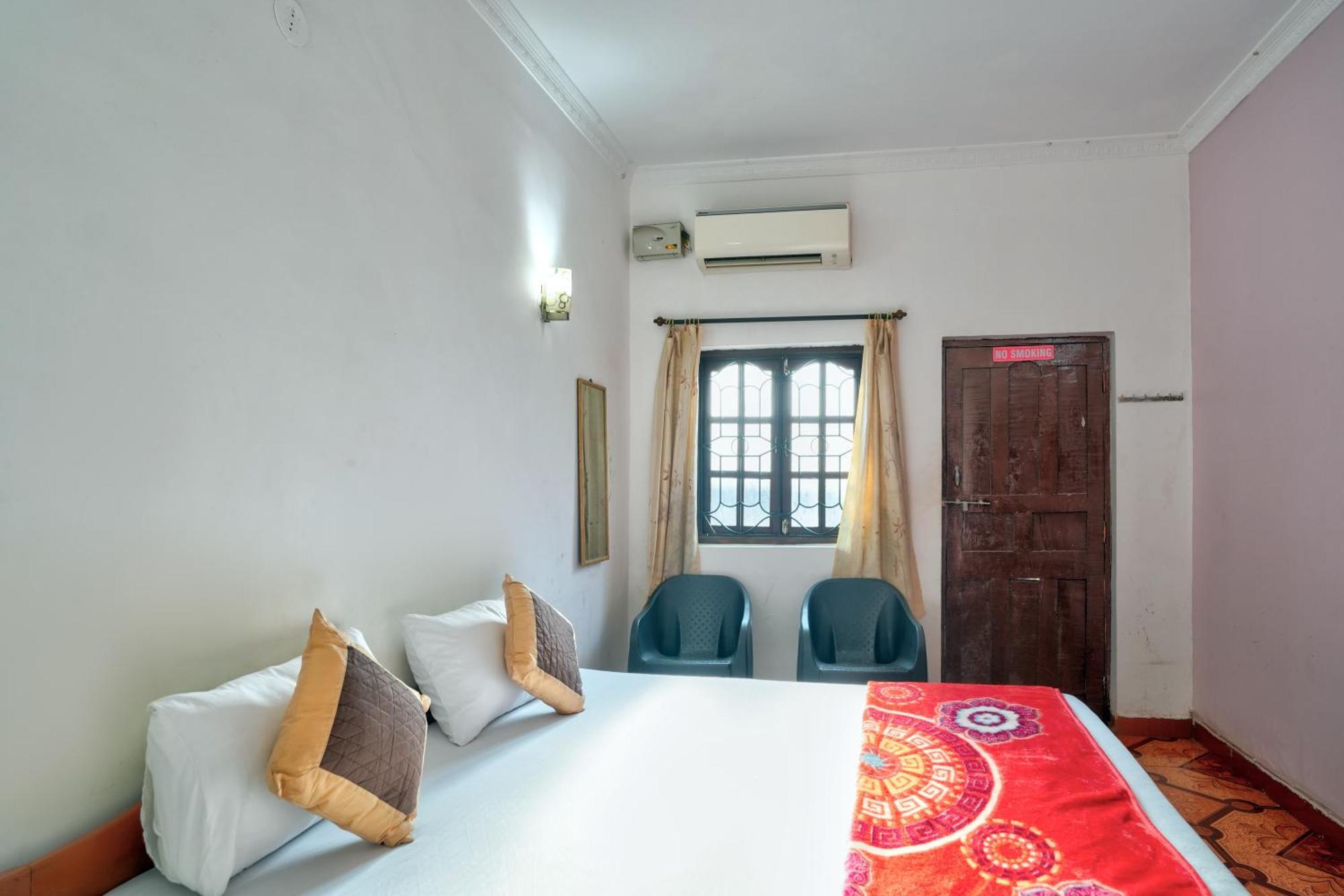 Om Sai Guest House 칼랑굿 외부 사진