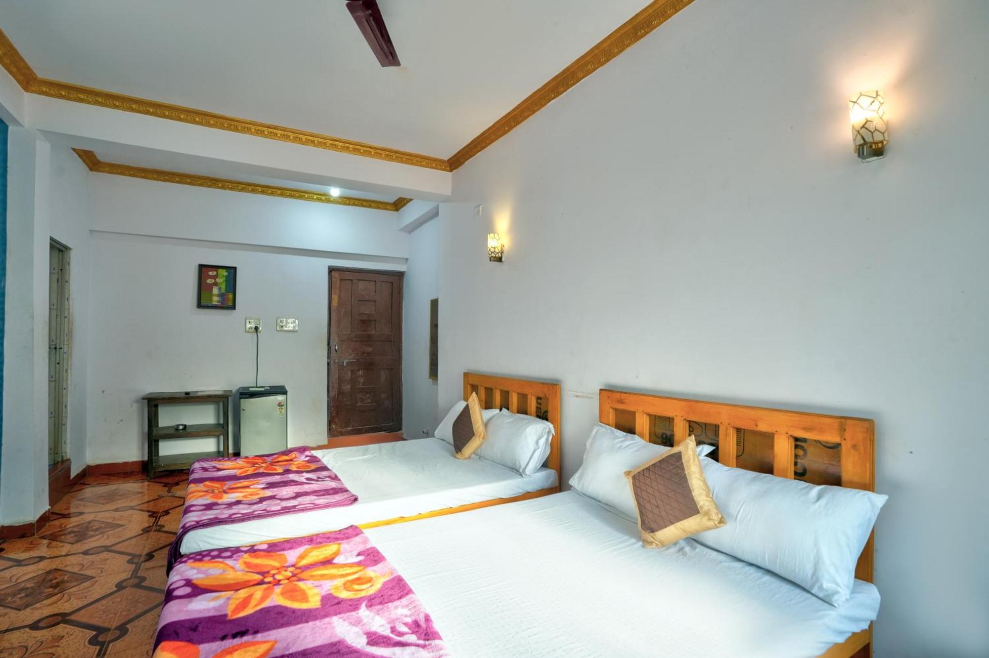 Om Sai Guest House 칼랑굿 외부 사진