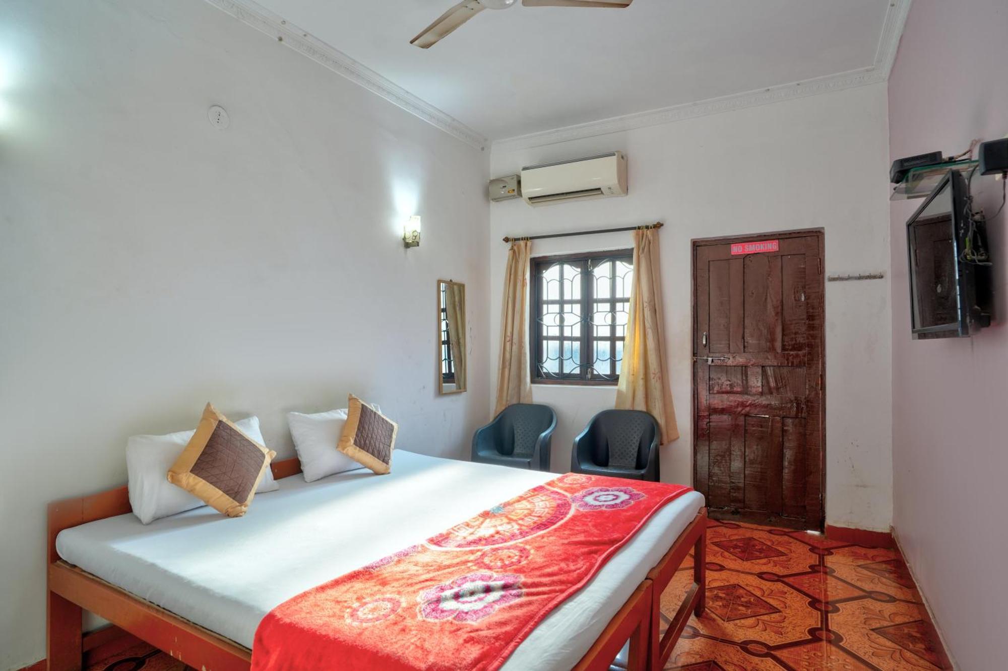 Om Sai Guest House 칼랑굿 외부 사진
