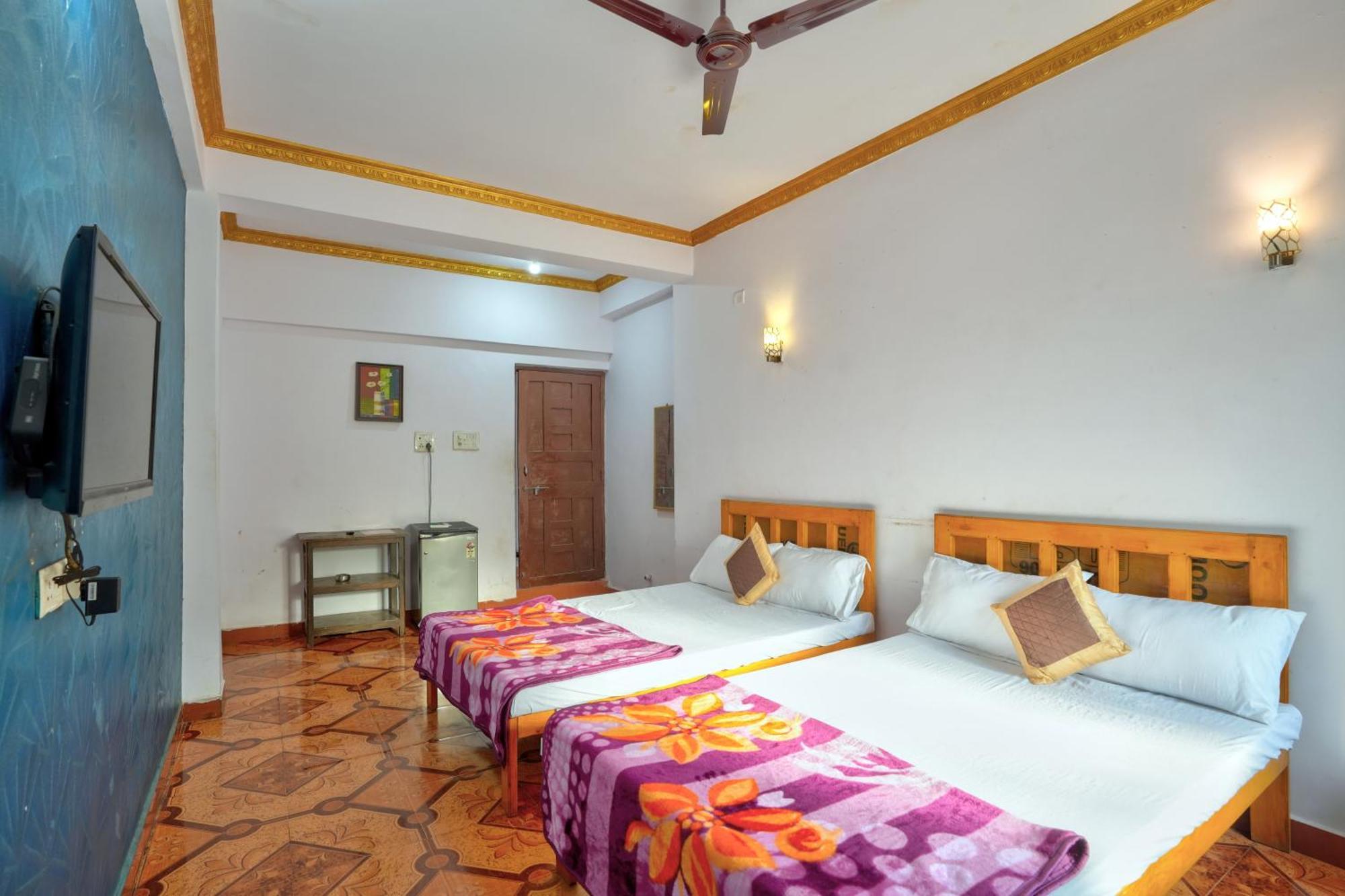 Om Sai Guest House 칼랑굿 외부 사진