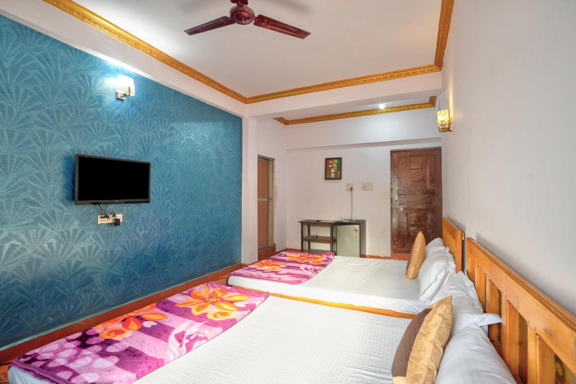 Om Sai Guest House 칼랑굿 외부 사진